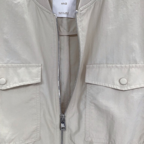 MANGO Picola Bomber Jacket Lightweight Casual Minimalist Beige Size Medium - Picture 5 of 8